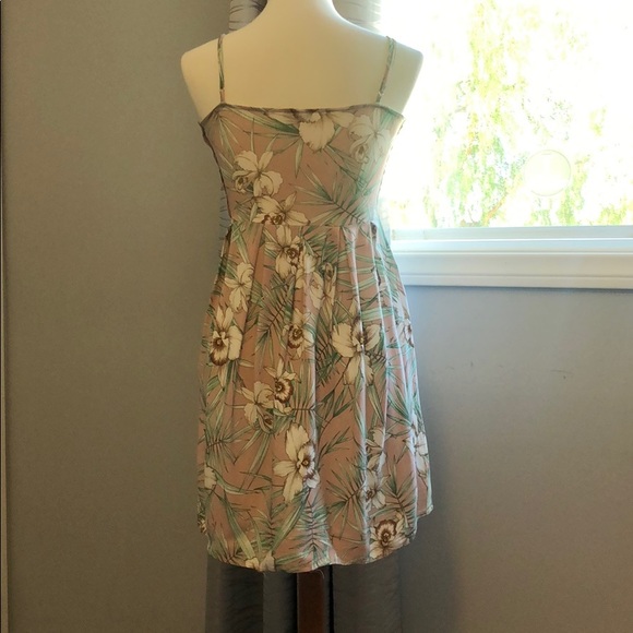 ELA pale pink floral dress - Picture 3 of 5